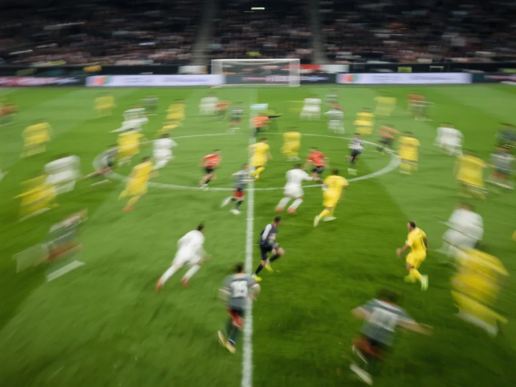 龙之队的心脏：当国足中场不再掌控比赛